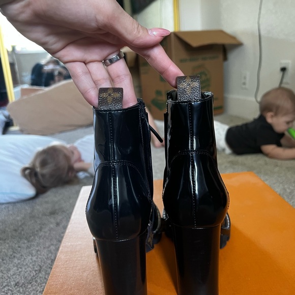 Louis Vuitton Heeled Booties - Picture 2 of 3